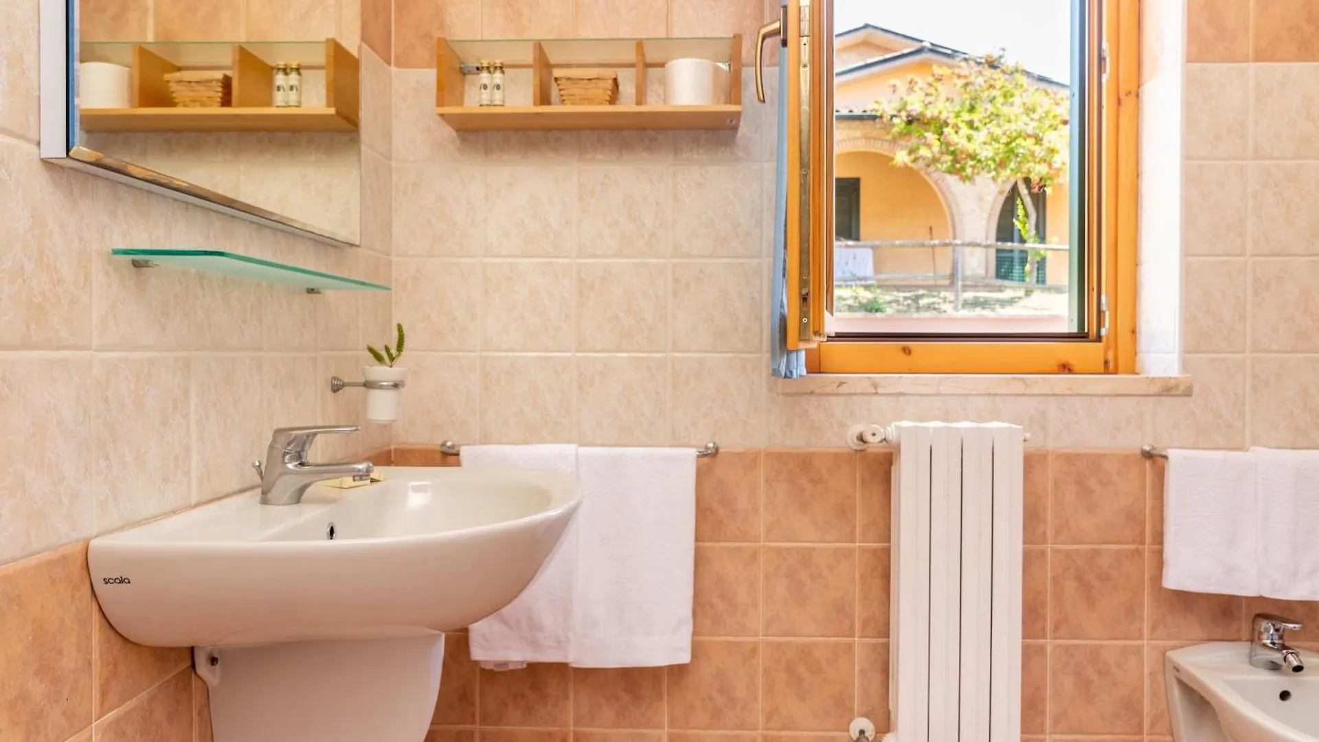 Residence With Swimming Pool Immersed In The Typical Tuscan Countryside Just 5 Minutes From Massa Marittima Podere Pian Mucini 0*,